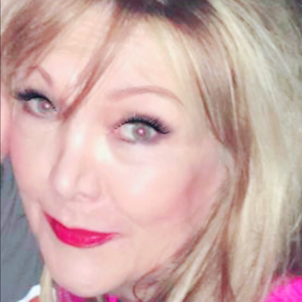 Meet your Posher, Linda
